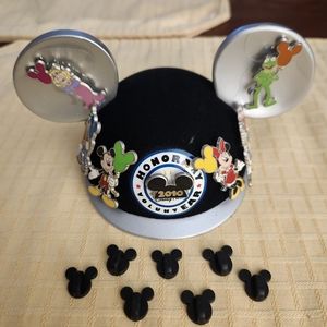Collectible 2010 Disney Pins